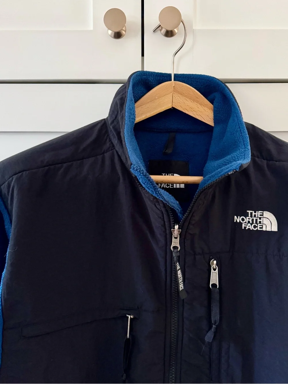 The North Face Classic Denali Fleece Jacket, Full Zip sz. M (Blue / Black)